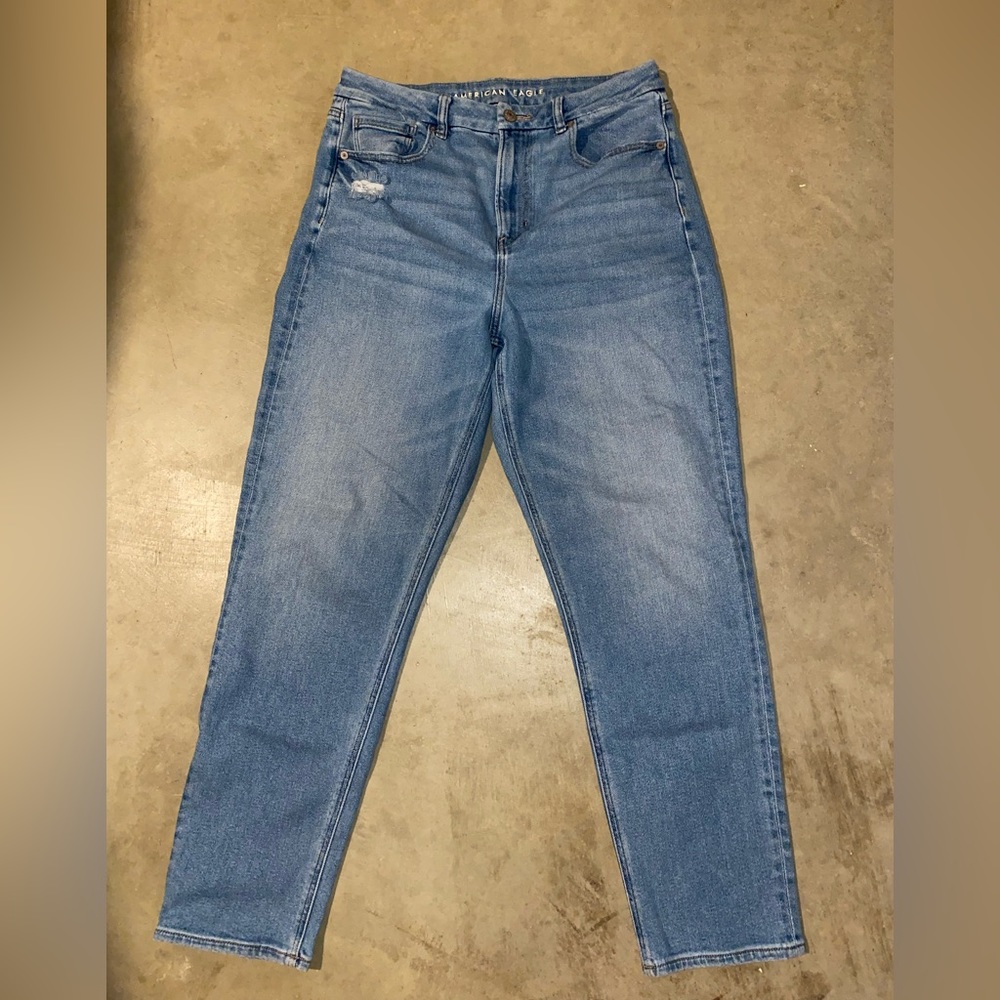 American Eagle Mom Jean